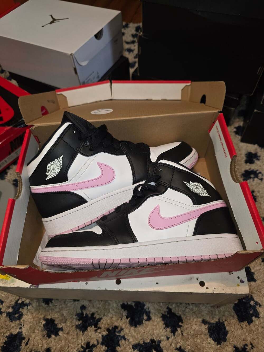 Air Jordan 1 Mid 'White Light Arctic Pink'